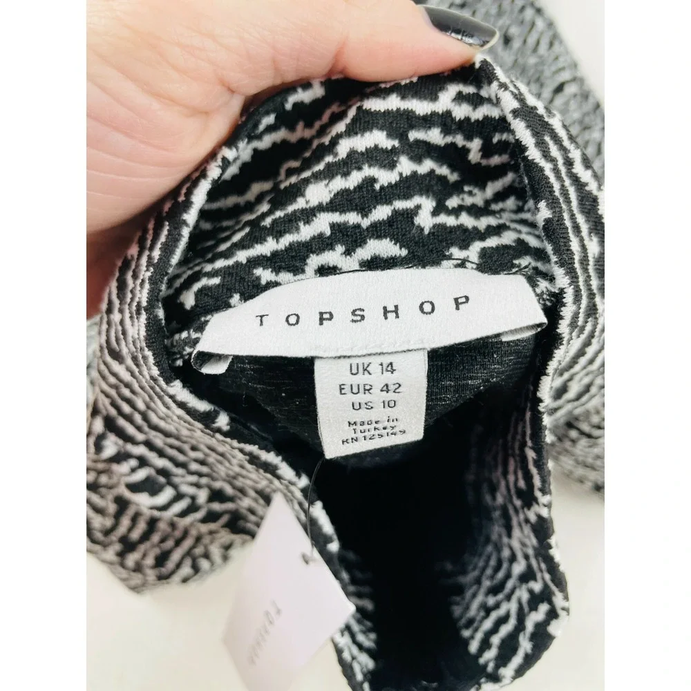 Topshop Crop Shirt Women's Size 10 Black White Zebra Print Full Zip Short Sleeve - Picture 5 of 8